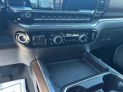 Used 2024 Chevrolet Silverado 2500 High Country w/ Technology Package AWD/4WD image 24