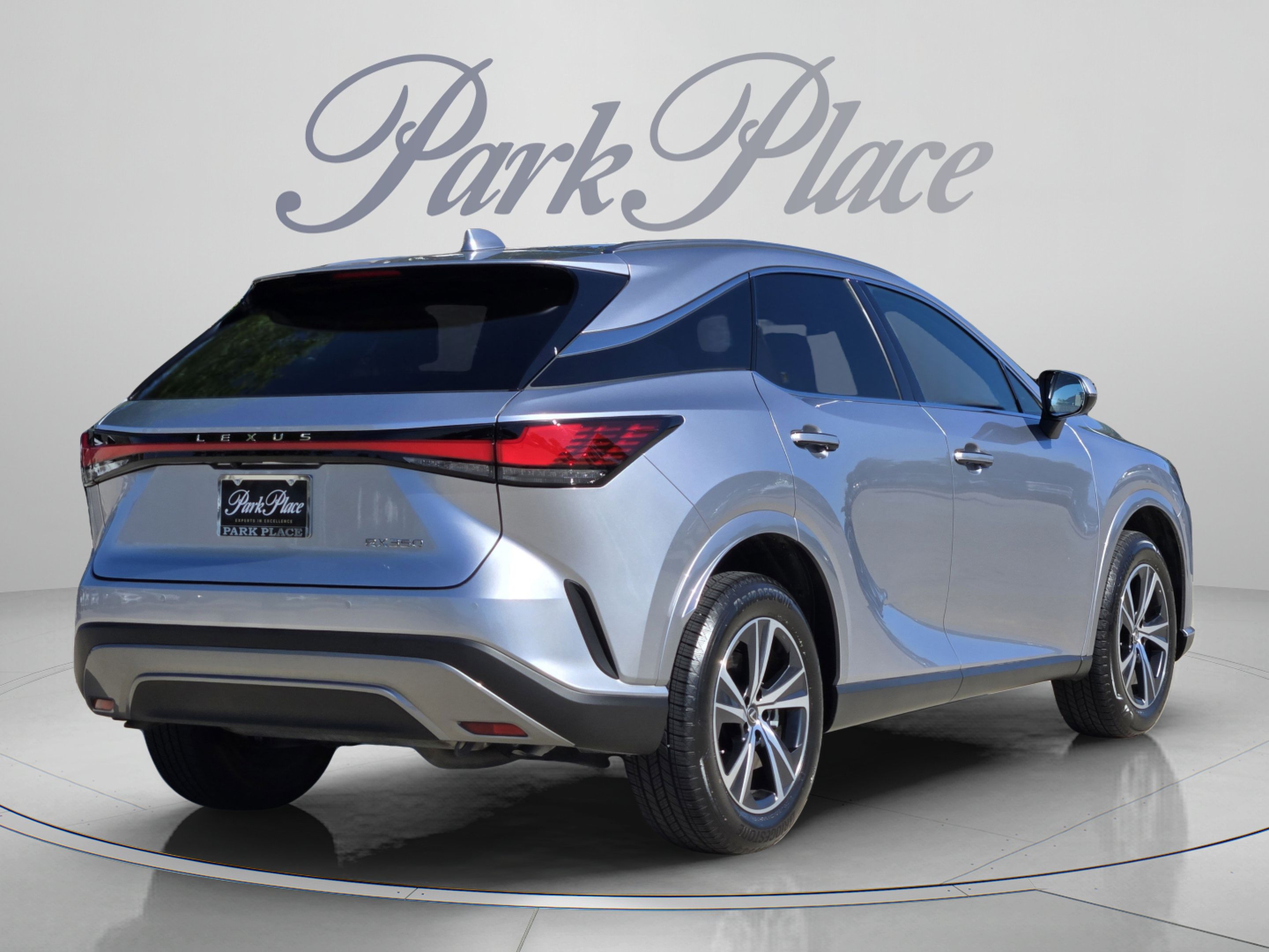Used 2025 Lexus RX 350 Premium w/ Accessory Package (Z1) FWD image 5