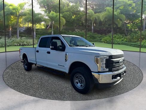Used 2018 Ford F350 XL w/ Power Equipment Group AWD/4WD image 3
