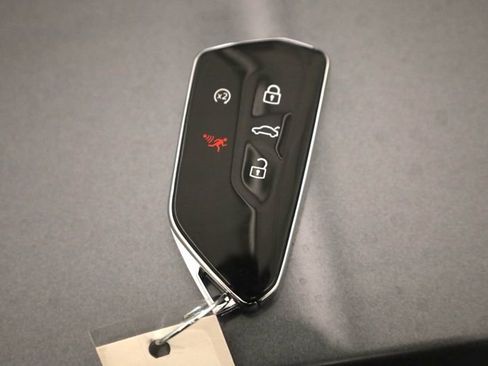 New 2026 Volkswagen Tiguan SE R-Line image 41