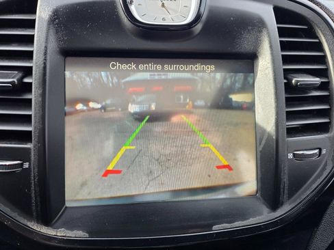 Used 2014 Chrysler 300 S image 20