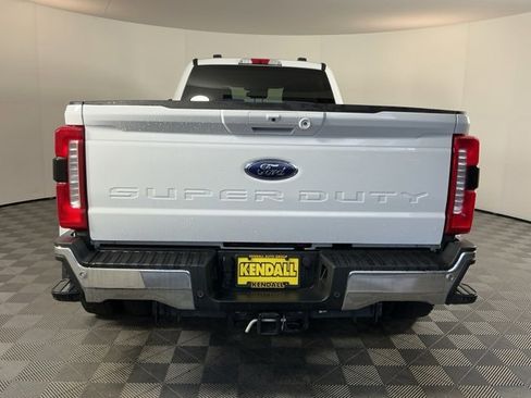 Certified 2025 Ford F450 Lariat w/ FX4 Off-Road Package image 5