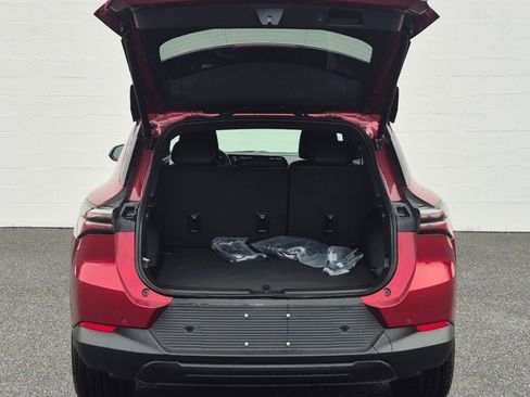 New 2026 Chevrolet Equinox EV LT image 12