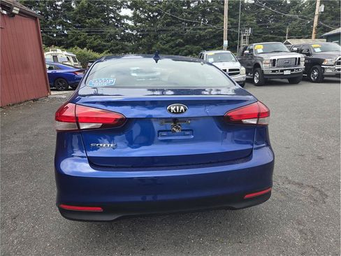 Used 2017 Kia Forte LX FWD image 7