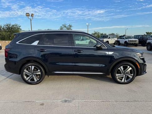 Used 2023 Kia Sorento SX Prestige AWD/4WD image 4