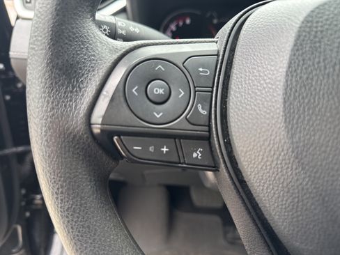 Used 2025 Toyota RAV4 LE image 2