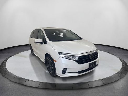Used 2023 Honda Odyssey Elite image 3