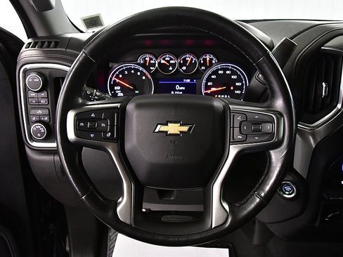 Used 2021 Chevrolet Silverado 1500 LT image 19