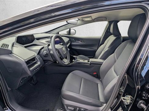 New 2026 Toyota Prius Plug-In Hybrid FWD image 10