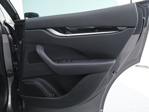Certified 2023 Maserati Levante GT AWD/4WD image 13
