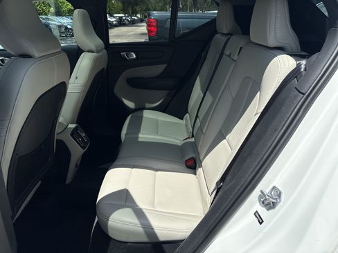 Used 2019 Volvo XC40 T5 Momentum AWD/4WD image 5