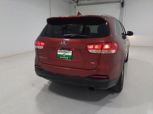 Used 2016 Kia Sorento LX w/ LX Convenience Package image 7