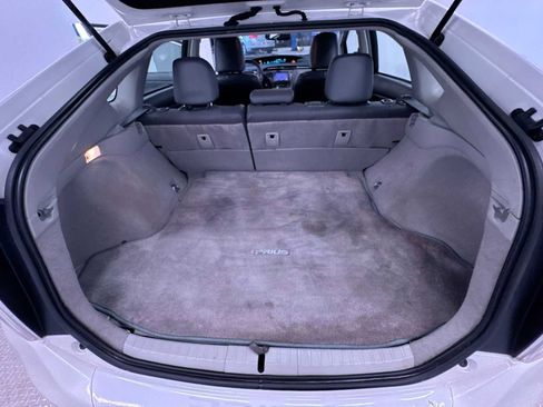 Used 2010 Toyota Prius Five image 40
