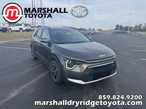 Used 2025 Kia Niro EX image 1