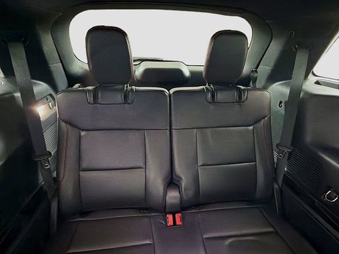 Used 2023 Ford Explorer ST-Line image 26