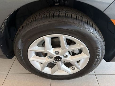 Used 2025 Kia Soul LX FWD image 14