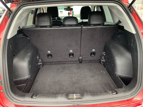 Used 2019 Jeep Compass Latitude w/ Popular Equipment Group AWD/4WD image 11