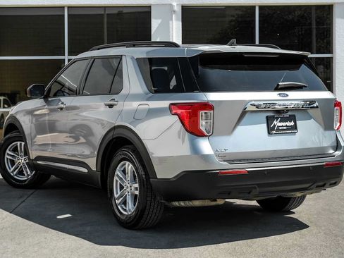 Used 2021 Ford Explorer XLT RWD image 10