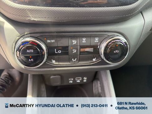 Used 2022 Chevrolet TrailBlazer LT w/ Convenience Package FWD image 27