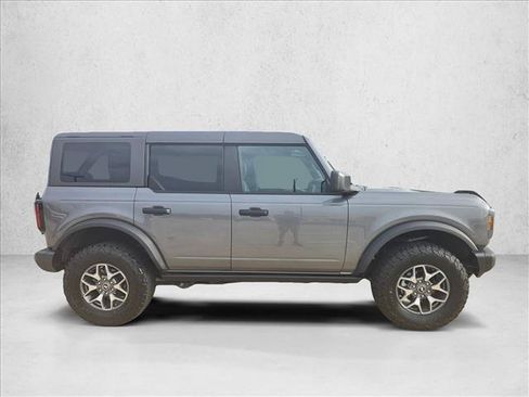 Used 2025 Ford Bronco Badlands AWD/4WD image 4