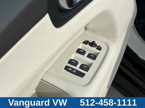 Used 2023 Volvo XC60 T8 Plus AWD/4WD image 21