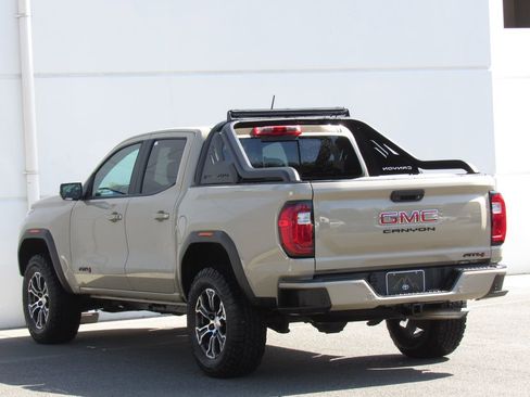 Used 2023 GMC Canyon AT4 w/ LPO, Sports Bar Package AWD/4WD image 5