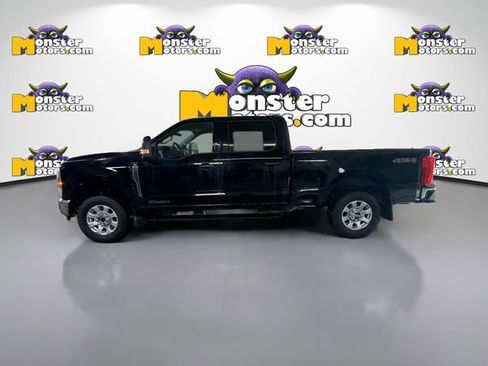 Used 2024 Ford F250 XLT AWD/4WD image 7