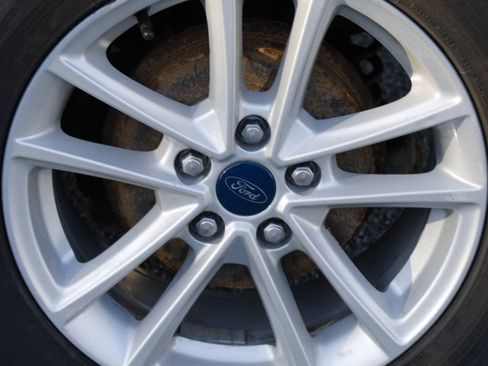 Used 2018 Ford Focus SE FWD image 29