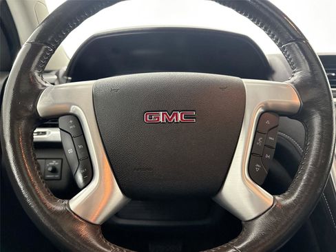 Used 2014 GMC Acadia SLT image 16