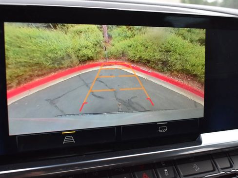 Used 2024 Chevrolet Silverado 1500 LT w/ Z71 Off-Road Package image 12