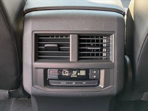 Used 2022 Volkswagen Atlas SE w/ Black Wheel Package image 17