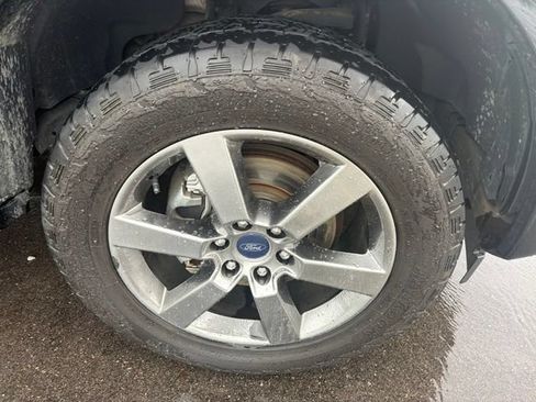 Used 2017 Ford F150 Lariat AWD/4WD image 4