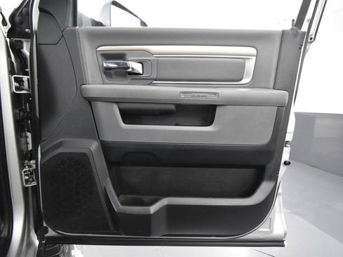 Used 2016 RAM 3500 Big Horn image 43