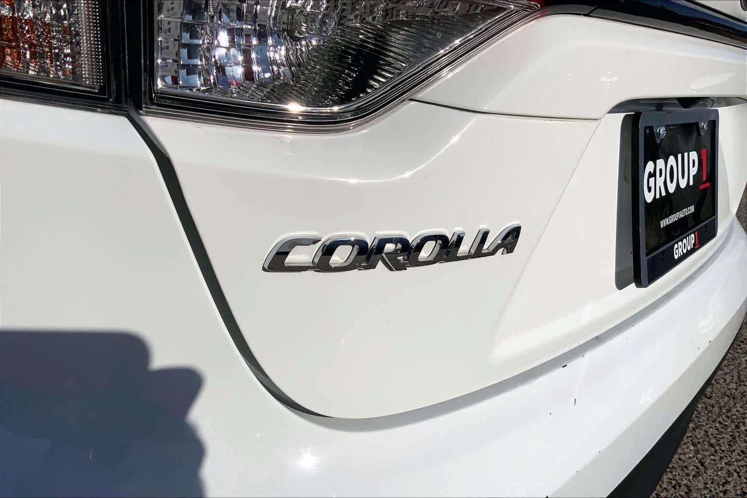 Used 2025 Toyota Corolla LE FWD image 30