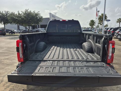 Certified 2023 Ford F350 Platinum AWD/4WD image 15