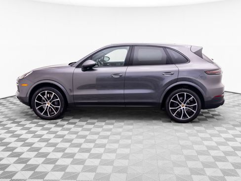 Certified 2023 Porsche Cayenne AWD/4WD image 2