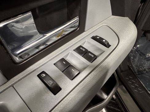 Used 2012 Ford F150 XLT w/ XLT Chrome Pkg image 21