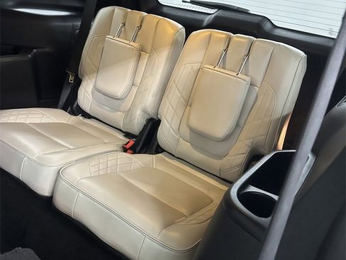 Used 2016 Ford Explorer Platinum image 33