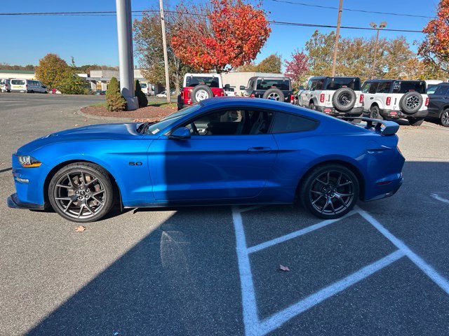 Used 2019 Ford Mustang GT Premium w/ Performance Package - Level 2 RWD image 4