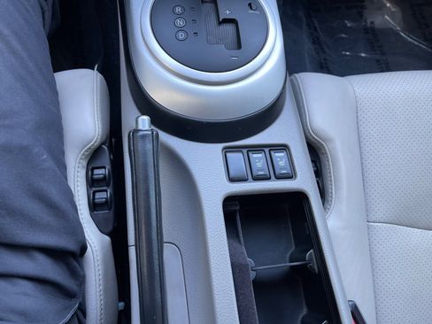 Used 2007 Nissan 350Z Touring image 17