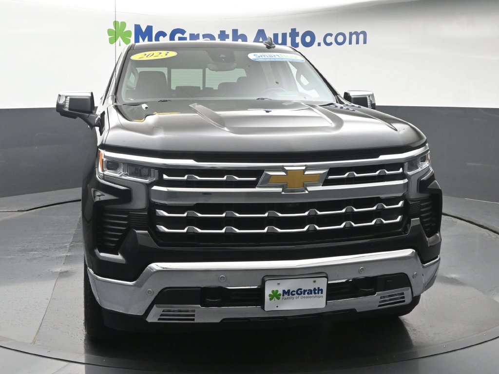 Used 2023 Chevrolet Silverado 1500 LTZ w/ Technology Package AWD/4WD image 5