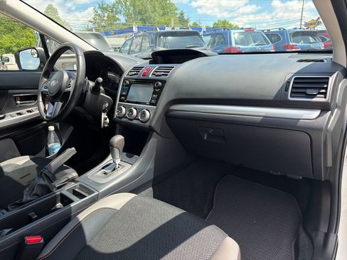 Used 2017 Subaru Crosstrek 2.0i Premium AWD/4WD image 32