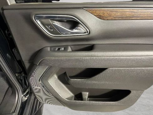 Used 2023 Chevrolet Suburban Premier RWD image 37
