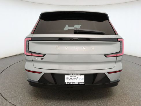 Used 2025 Volvo EX90 Plus image 5