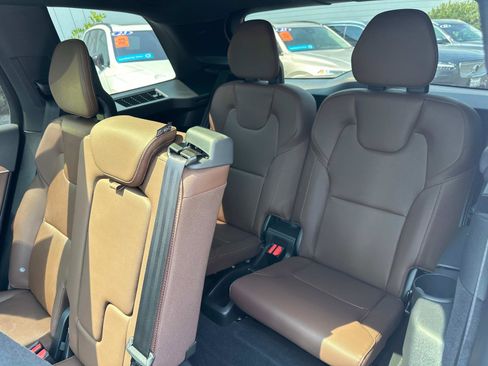 Certified 2023 Volvo XC90 T8 Plus image 23