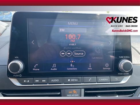 Used 2024 Nissan Altima 2.5 SR image 17