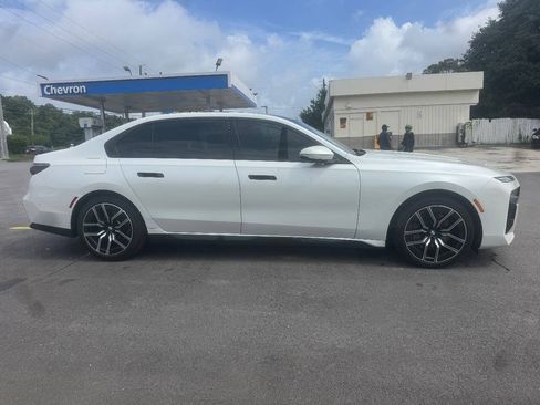 Used 2023 BMW 740i RWD image 7