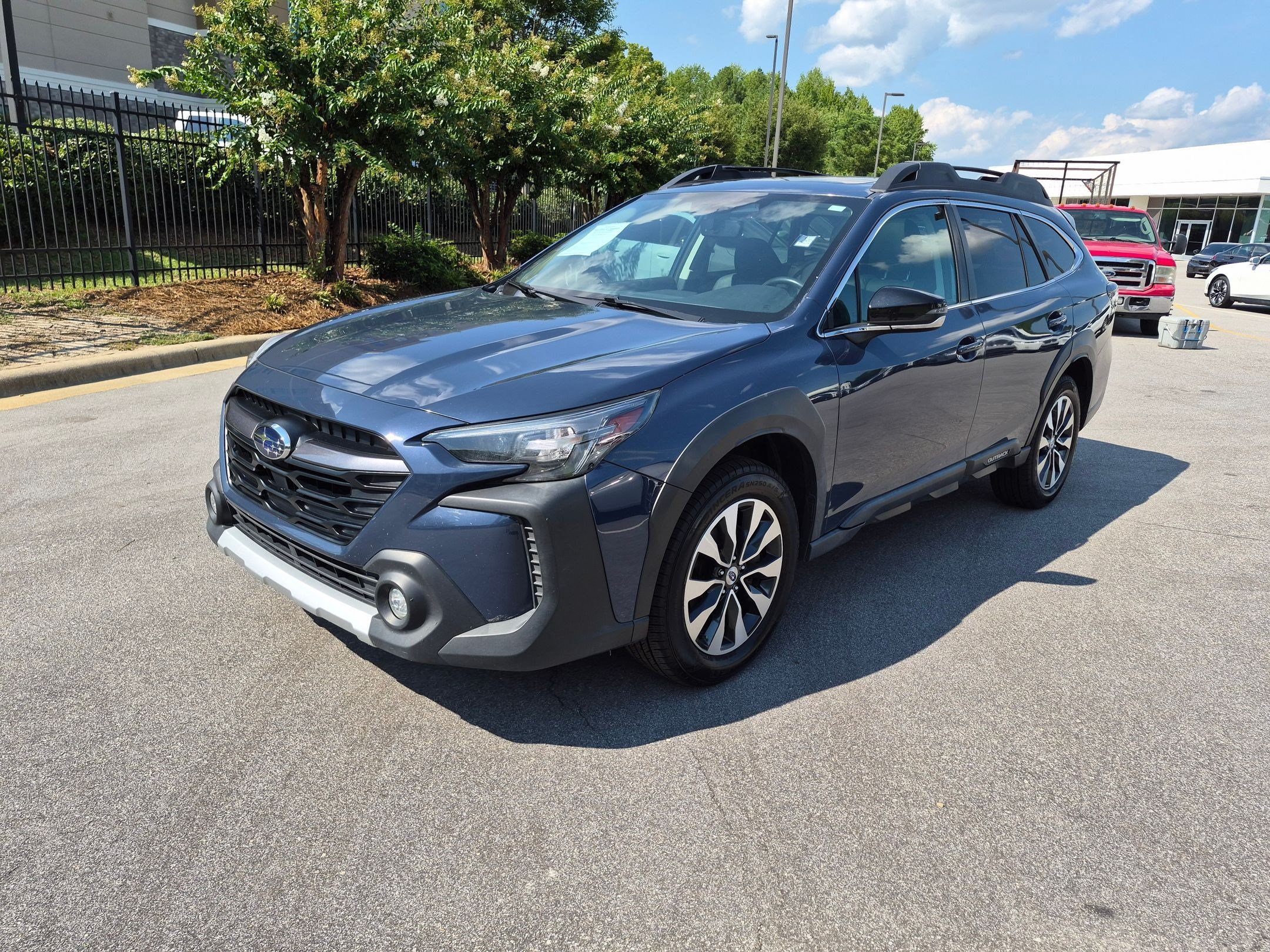 Used 2023 Subaru Outback Limited AWD/4WD image 7