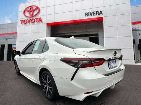 Used 2023 Toyota Camry SE FWD image 2