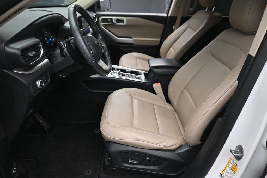 Used 2020 Ford Explorer XLT w/ Equipment Group 202A AWD/4WD image 19